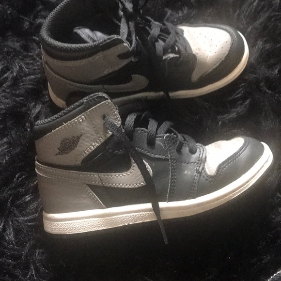 Shoes - Picture 2 of 3